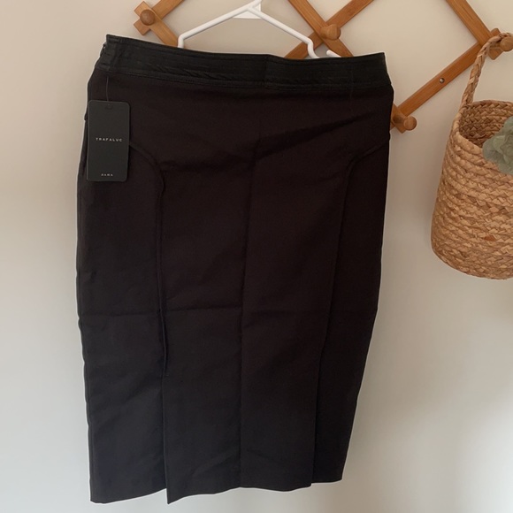 Zara | Black Pencil Skirt - Picture 4 of 4